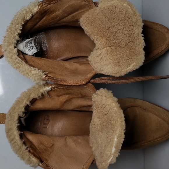 UGG Australia Analise Lace Up Heeled Boots Size 8.5 - Picture 16 of 16